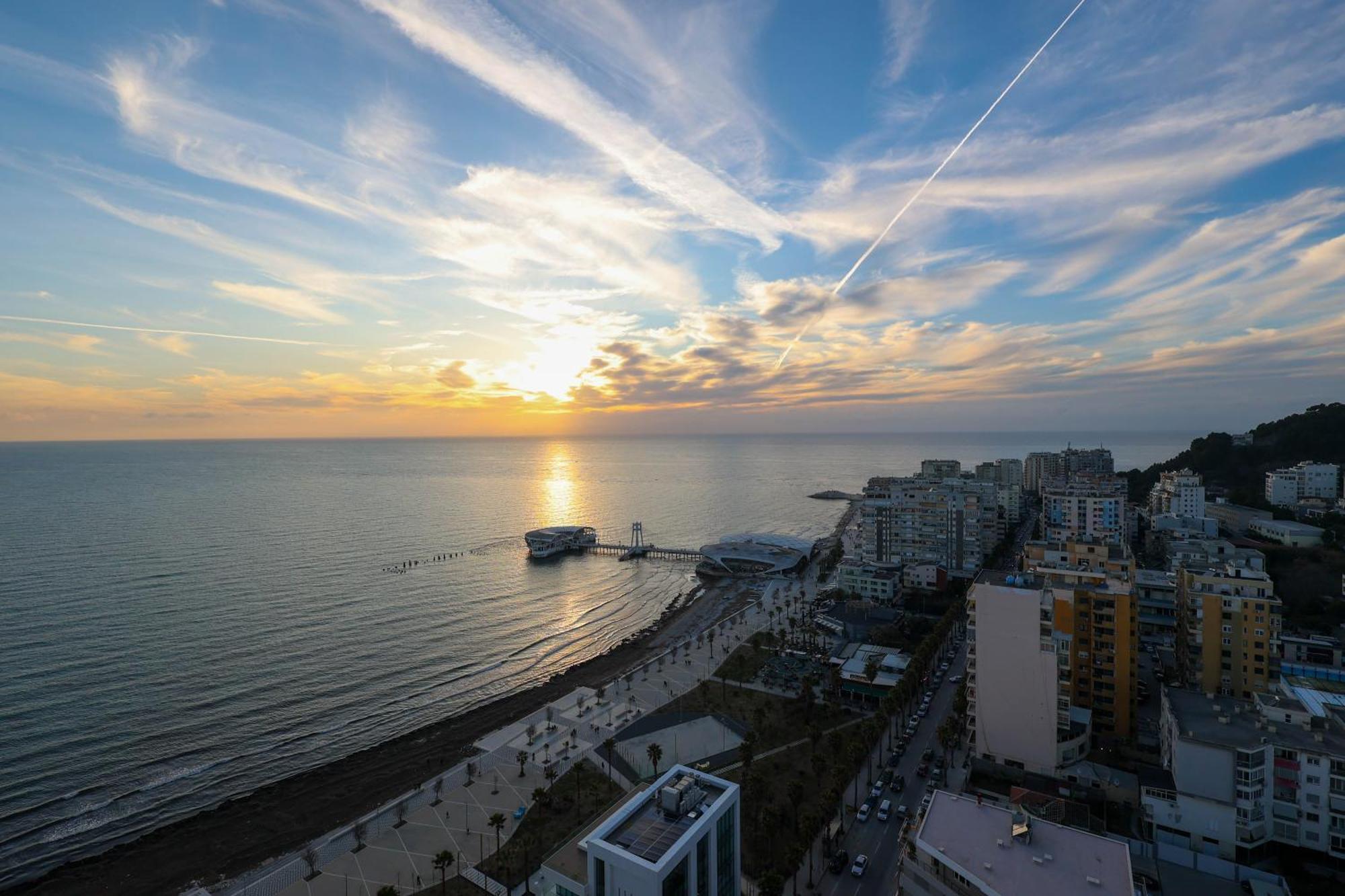 Grandstay Apartments Durrës Buitenkant foto