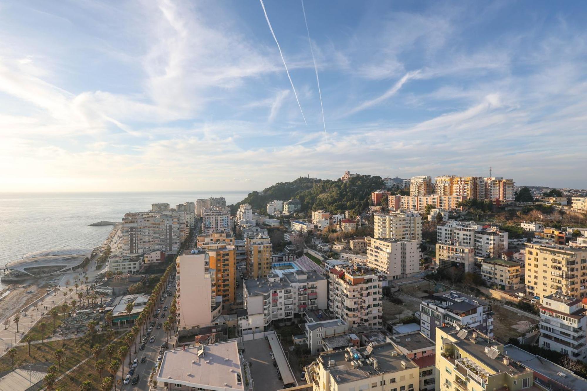 Grandstay Apartments Durrës Buitenkant foto